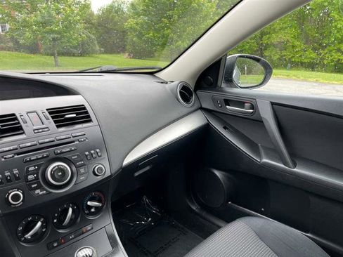 Used 2012 MAZDA MAZDA3 i Touring FWD image 68