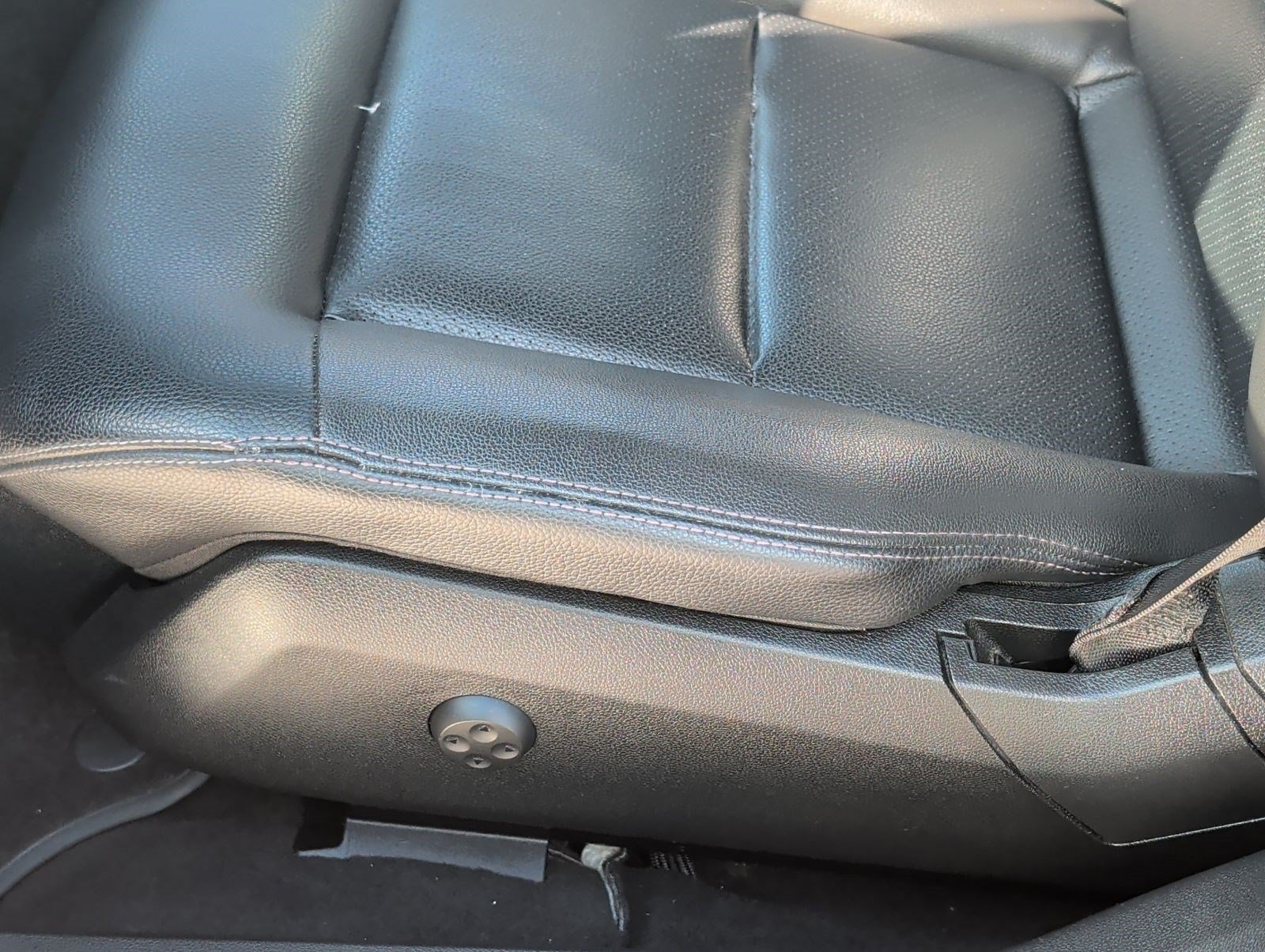 Used 2014 Mercedes-Benz E 350 Sedan image 10