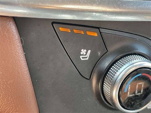 Used 2019 Chevrolet Traverse High Country image 22