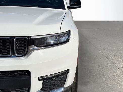 Used 2024 Jeep Grand Cherokee L Limited w/ Luxury Tech Group II image 11