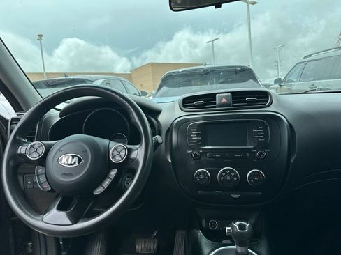 Used 2019 Kia Soul FWD image 15