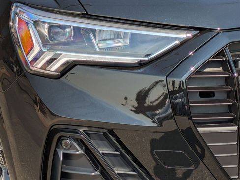 New 2025 Audi Q3 2.0T Premium image 16