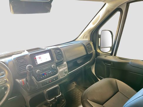 Used 2024 RAM ProMaster 2500 w/ Convenience Group FWD image 20
