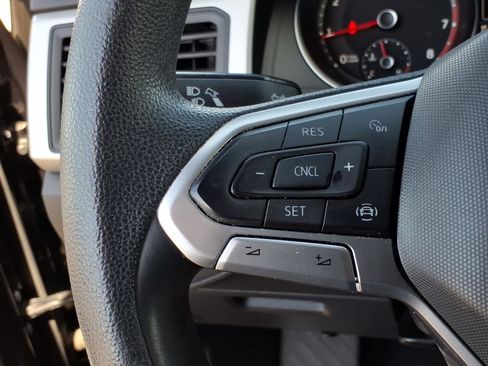 Certified 2021 Volkswagen Atlas Cross Sport S image 30