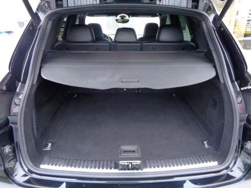 Used 2016 Porsche Cayenne Platinum Edition image 36