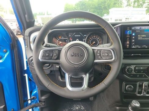 Used 2024 Jeep Wrangler Sahara AWD/4WD image 46