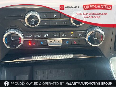 Used 2022 Ford F150 Lariat w/ Trailer Tow Package image 13