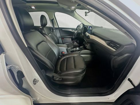 Used 2022 Ford Escape SEL w/ Technology Package image 34