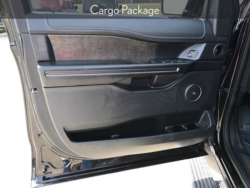 Used 2019 Ford Expedition Limited w/ Texas Edition Package image 9