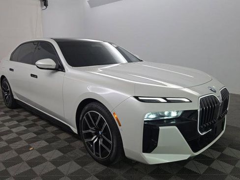 Used 2024 BMW i7 xDrive60 AWD/4WD image 1