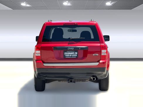 Used 2016 Jeep Patriot Sport FWD image 9
