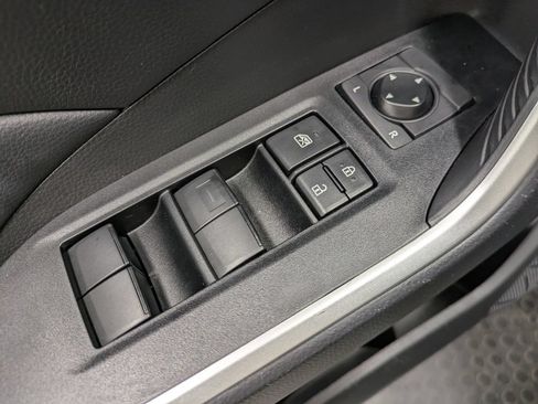 Used 2023 Toyota RAV4 LE AWD/4WD image 11