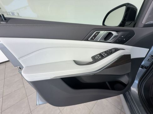 New 2026 BMW X5 xDrive40i w/ M Sport Package image 12