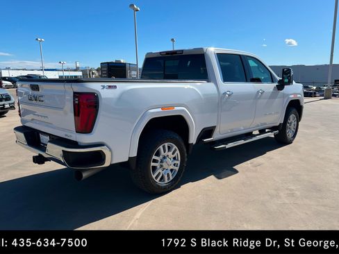 Used 2024 GMC Sierra 2500 SLT w/ SLT Premium Package image 5