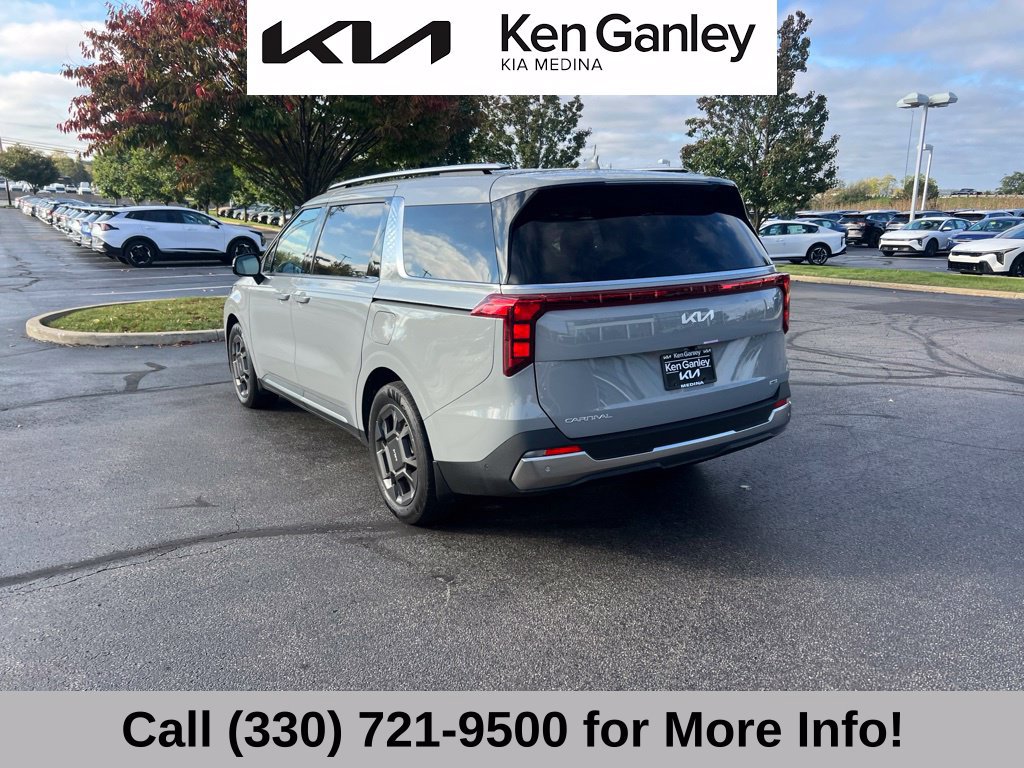 Used 2025 Kia Carnival SX FWD image 8