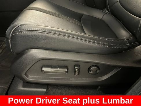 Used 2024 Honda Pilot Touring image 12