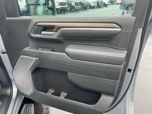 Used 2024 Chevrolet Silverado 2500 High Country w/ High Country Premium Package image 29