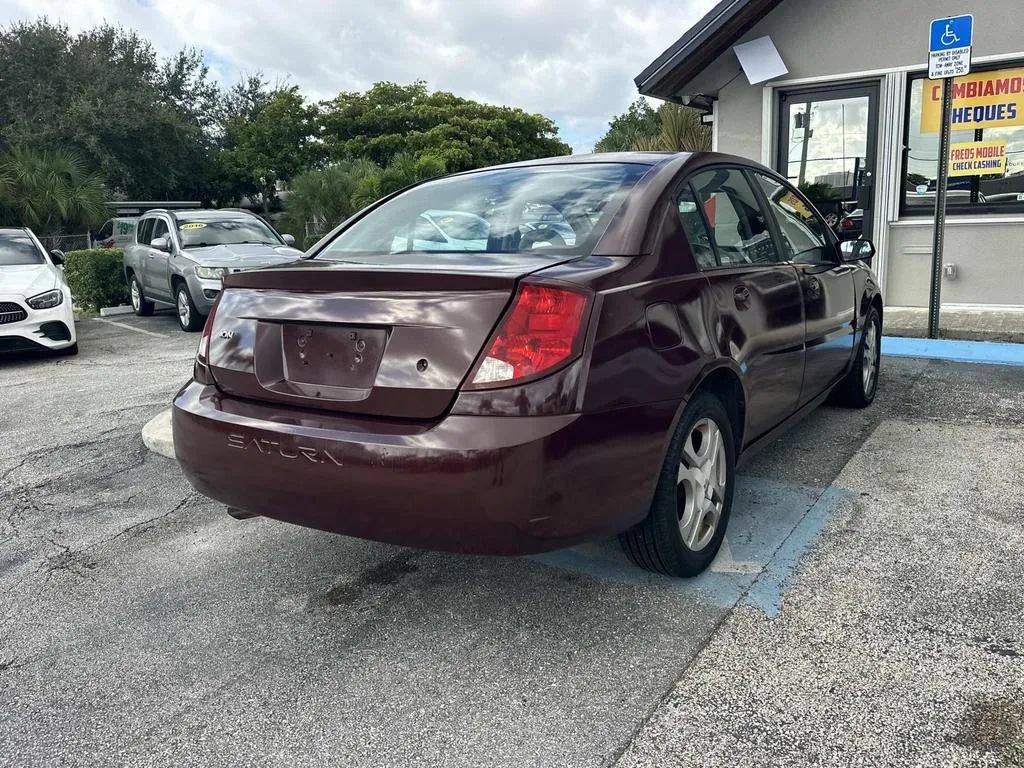 Used 2003 Saturn ION Level 2 w/ Convenience Pkg FWD image 3