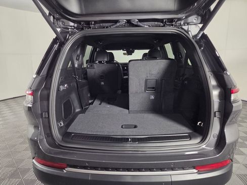 New 2026 Jeep Grand Cherokee L Limited RWD image 20