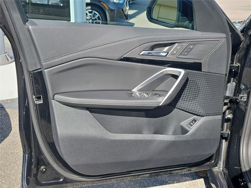 Used 2025 BMW X1 xDrive28i image 15