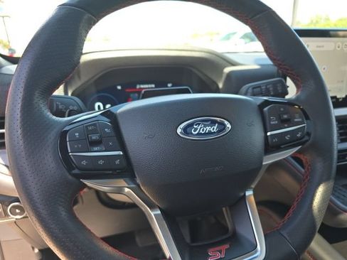 Used 2025 Ford Explorer ST AWD/4WD image 14