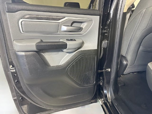 Used 2019 RAM 1500 Big Horn AWD/4WD image 25