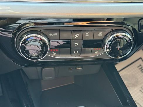 New 2026 Chevrolet Trax LT w/ Driver Confidence Package image 17