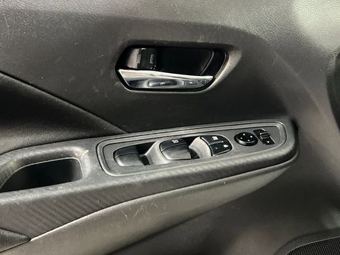 Used 2021 Nissan Versa SV image 12