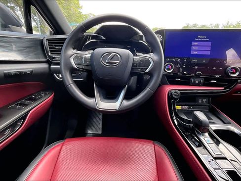 Used 2024 Lexus NX 350 AWD image 6