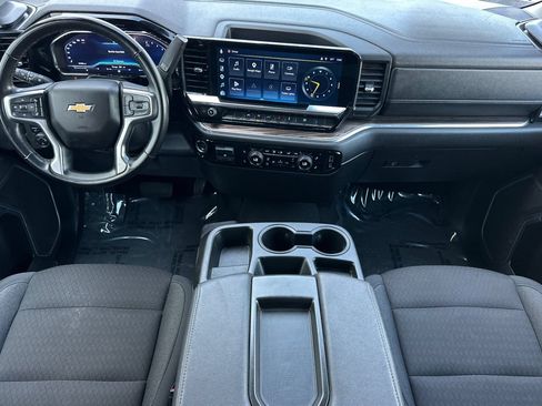 Used 2025 Chevrolet Silverado 1500 LT RWD image 16
