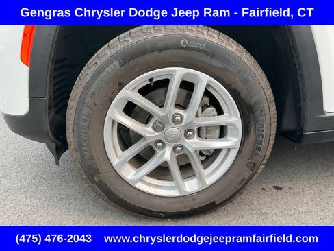 Certified 2023 Jeep Grand Cherokee Laredo X AWD/4WD image 12