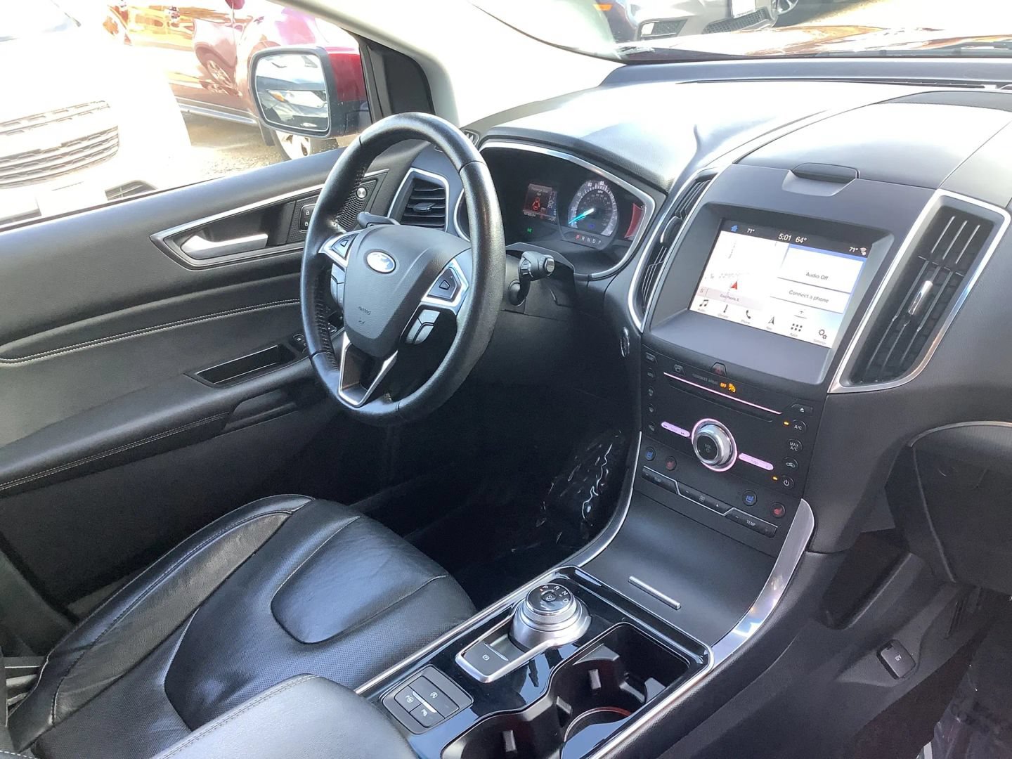 Used 2019 Ford Edge Titanium w/ Equipment Group 301A AWD/4WD image 11