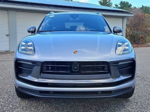 New 2026 Porsche Macan Turbo image 7