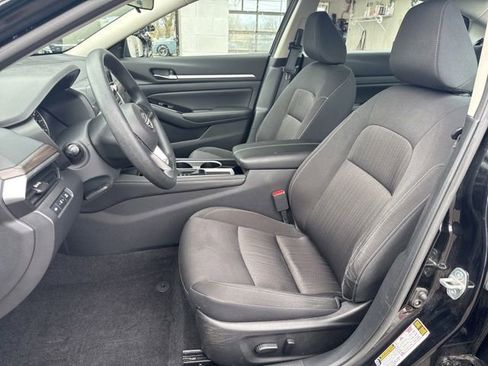 Used 2023 Nissan Altima 2.5 SV image 10