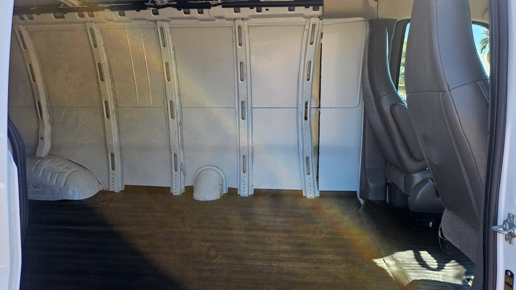 Used 2025 Chevrolet Express 2500 Extended w/ Driver Convenience Package RWD image 18
