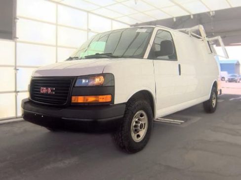 Used 2023 GMC Savana 2500 Extended w/ Driver Convenience Package RWD image 4