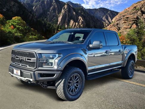 Used 2017 Ford F150 Raptor w/ Equipment Group 802A Luxury image 5