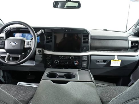 New 2026 Ford F250 XLT w/ XLT Premium Package AWD/4WD image 7