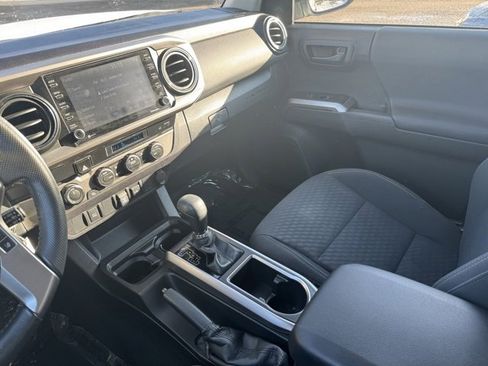 Used 2022 Toyota Tacoma SR5 w/ Trail Edition image 16