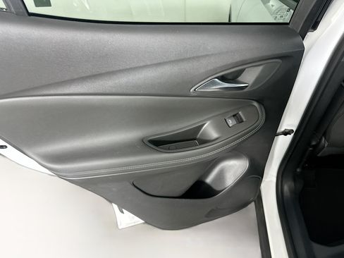 Used 2025 Buick Encore GX Preferred FWD image 25