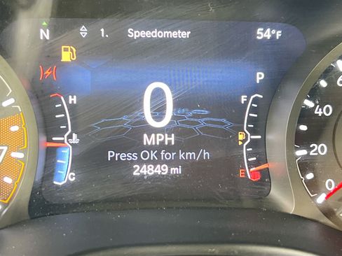 Used 2022 Jeep Compass Trailhawk AWD/4WD image 12