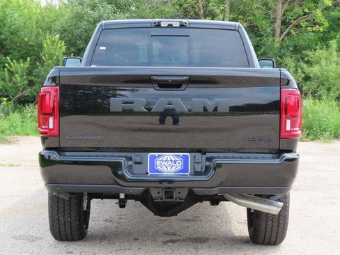 New 2026 RAM 3500 Laramie AWD/4WD image 22