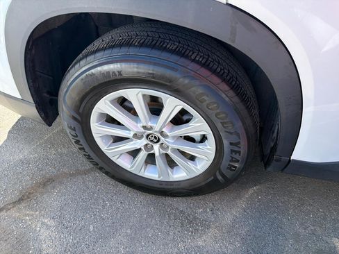 Used 2024 Toyota Grand Highlander AWD image 5
