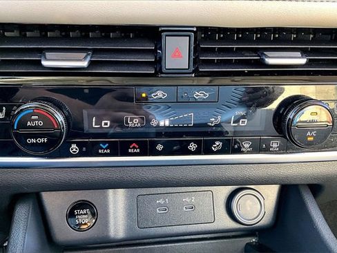 Certified 2024 Nissan Rogue SL w/ SL Premium Package image 15