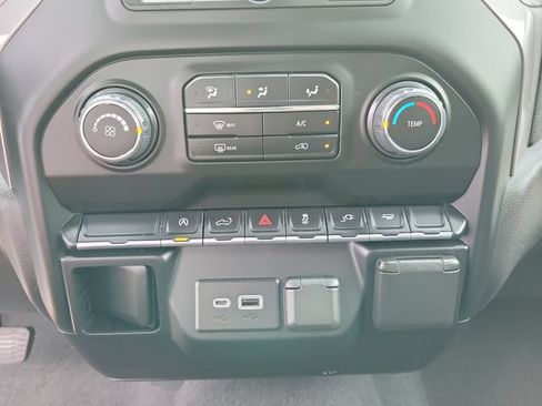 Used 2022 Chevrolet Silverado 1500 Custom w/ Safety Confidence Package RWD image 18