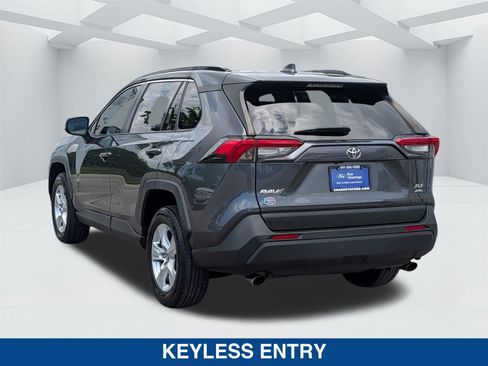 Used 2020 Toyota RAV4 XLE AWD/4WD image 7