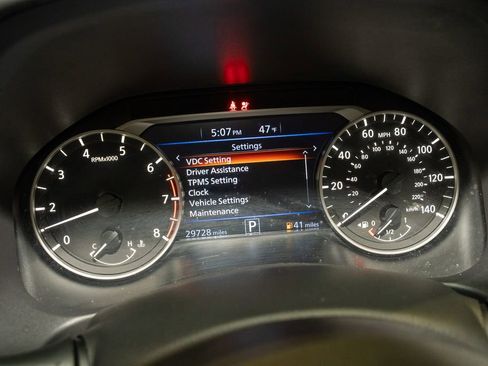 Used 2023 Nissan Altima 2.5 SR w/ SR Premium Package image 18