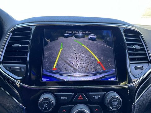 Used 2019 Jeep Grand Cherokee Limited AWD/4WD image 22