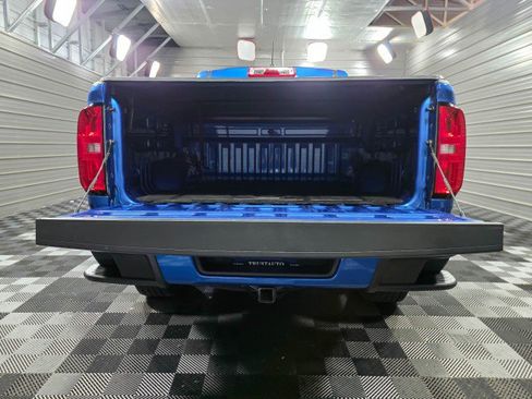Used 2022 Chevrolet Colorado W/T w/ Custom Special Edition image 11