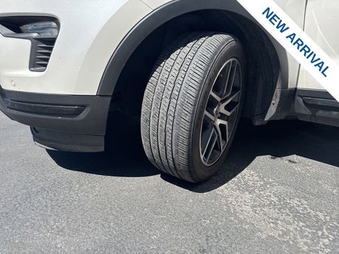 Used 2018 Ford Explorer Sport w/ Equipment Group 401A AWD/4WD image 31